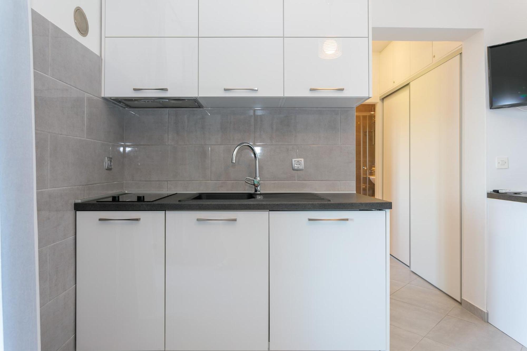Apartments Delfin Đảo Krk Ngoại thất bức ảnh