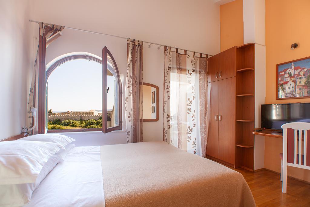 Apartments Delfin Đảo Krk Ngoại thất bức ảnh